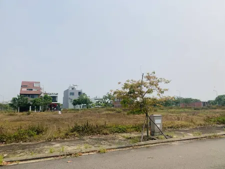 23 triệu/m2 - Rẻ nhất thị trường - Chào bán lô KĐT Bầu Tràm - đấu lưng shophouse sang trọng.